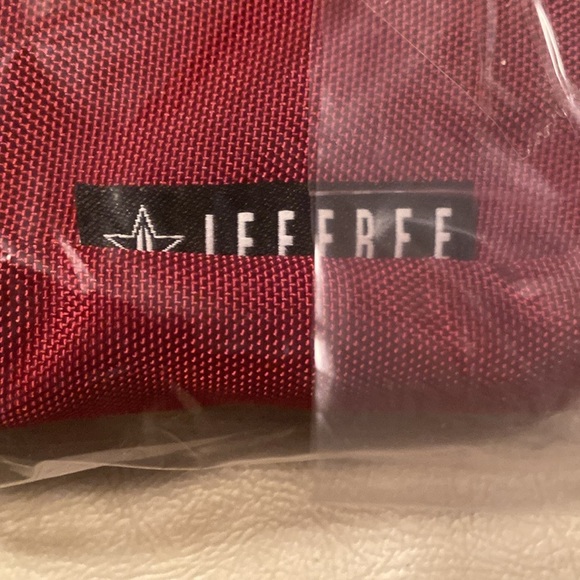 Jeffree Star Red Crossbody Bag - Picture 5 of 9